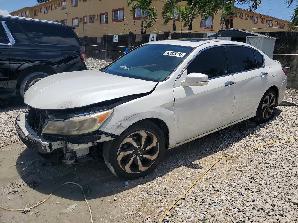 60036716 :رقم المزاد ، 1HGCR3F87HA019122 vin ، 2017 Honda Accord مزاد بيع