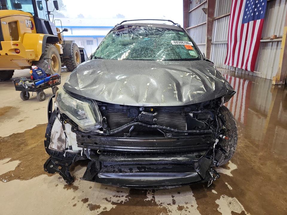 60508786 :رقم المزاد ، 5N1AT2MT3JC731805 vin ، 2018 Nissan Rogue مزاد بيع