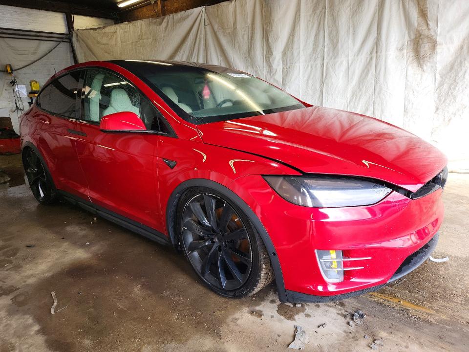 62342076 :رقم المزاد ، 5YJXCAE25HF067292 vin ، 2017 Tesla Model X مزاد بيع