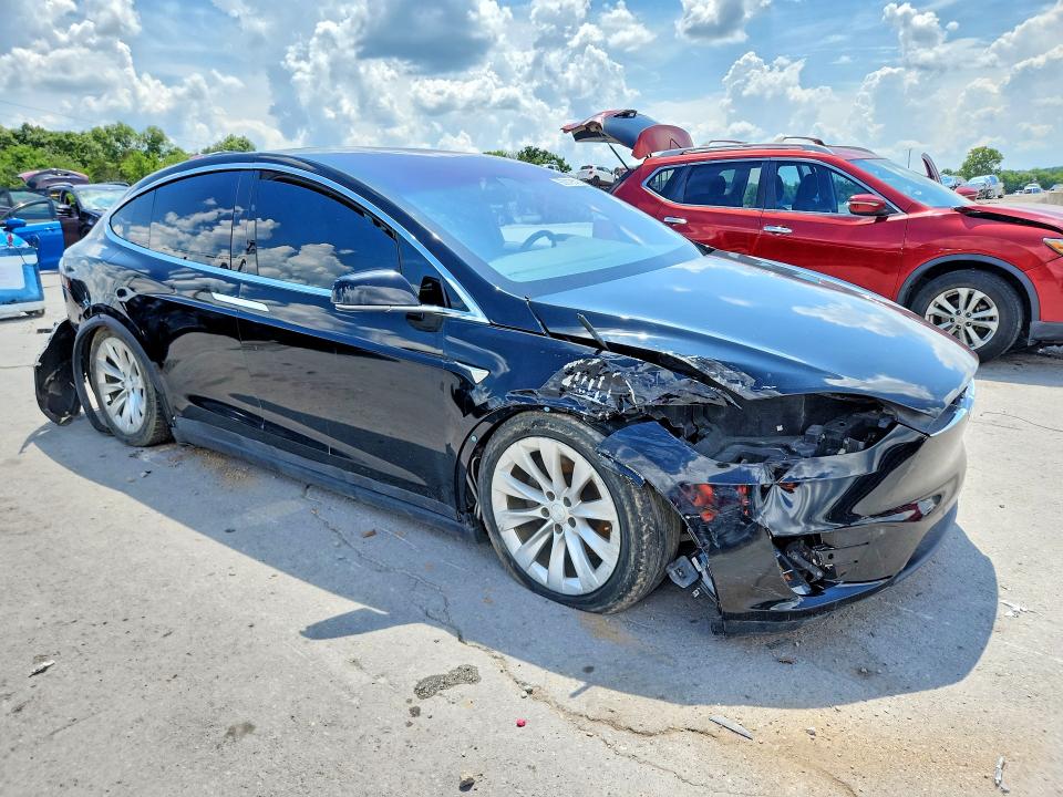 Продаж на аукціоні авто 2017 Tesla Model X, vin: 5YJXCBE26HF049096, номер лоту: 60079576
