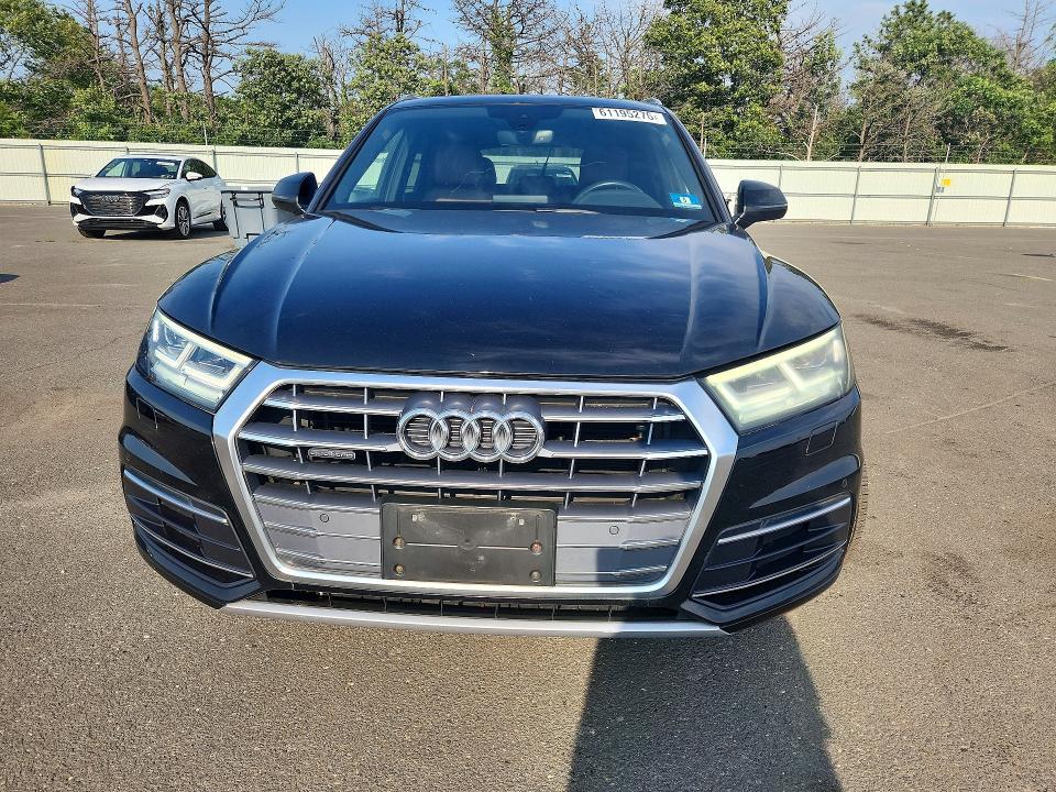 61195276 :رقم المزاد ، WA1BNAFY7J2247710 vin ، 2018 Audi Q5 مزاد بيع