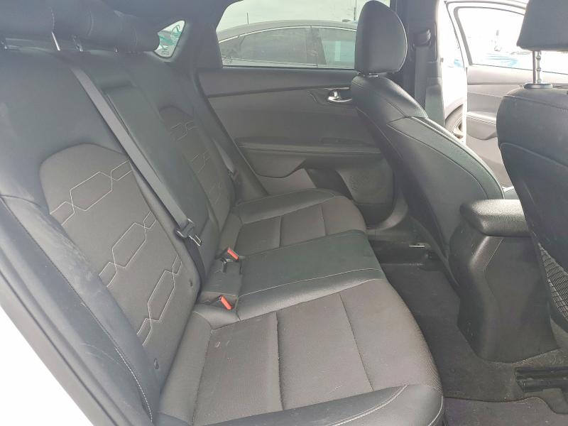 60632566 :رقم المزاد ، 3KPF54AD6PE599623 vin ، 2023 Kia Forte مزاد بيع