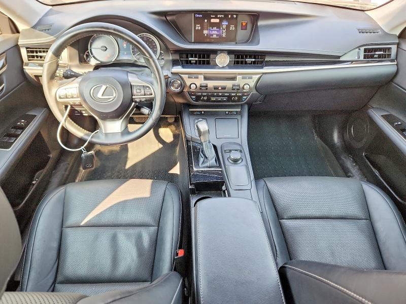 62812876 :رقم المزاد ، 58ABK1GG9JU109499 vin ، 2018 Lexus Es مزاد بيع