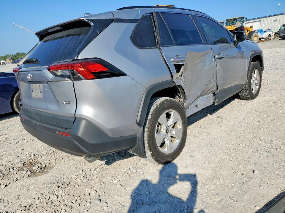 Продаж на аукціоні авто 2021 Toyota Rav4, vin: 2T3W1RFV7MC162614, номер лоту: 63207786