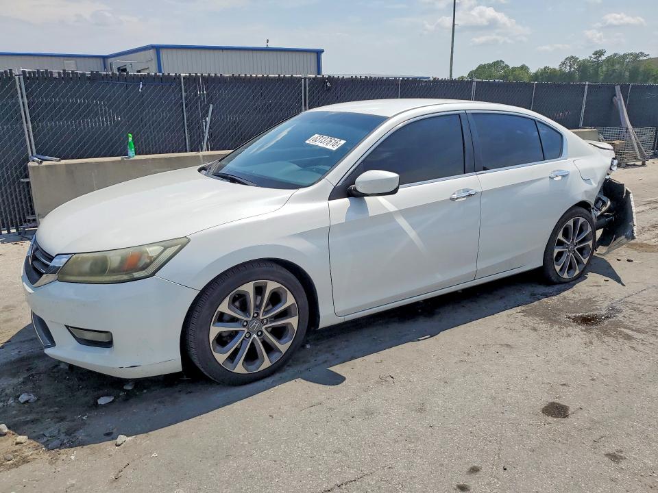 63137616 :رقم المزاد ، 1HGCR2F59FA035268 vin ، 2015 Honda Accord مزاد بيع