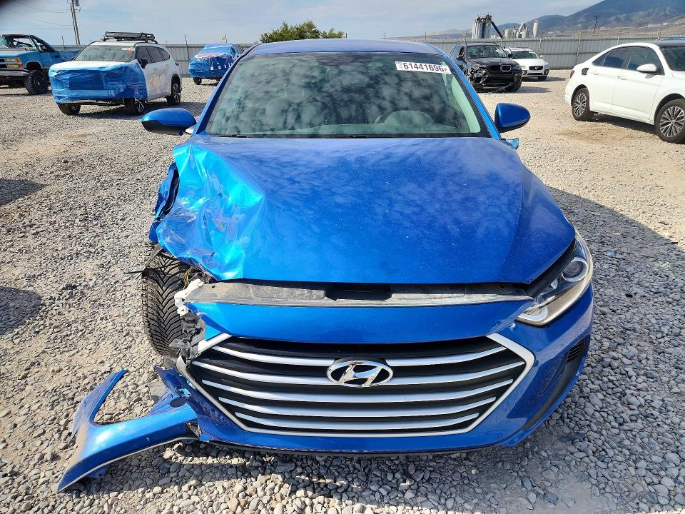 2017 Hyundai Elantra მანქანა იყიდება აუქციონზე, vin: KMHD84LFXHU401721, აუქციონის ნომერი: 61441696