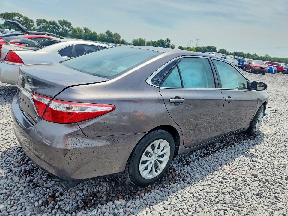 2015 Toyota Camry მანქანა იყიდება აუქციონზე, vin: 4T4BF1FK4FR475949, აუქციონის ნომერი: 60234266