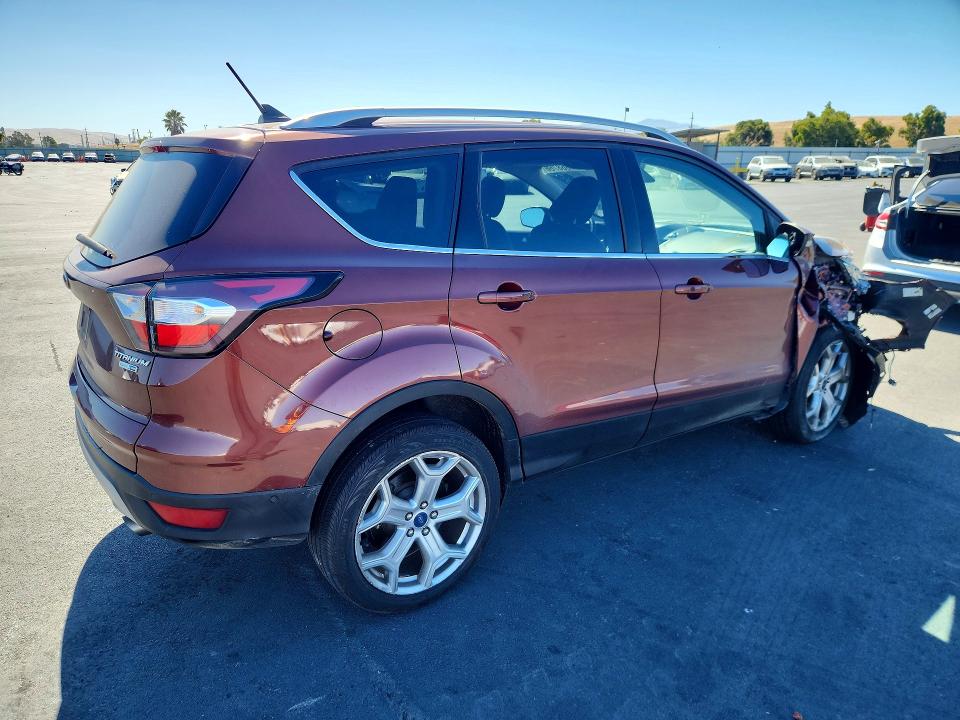 Продаж на аукціоні авто 2018 Ford Escape, vin: 1FMCU9J97JUA56994, номер лоту: 62868766