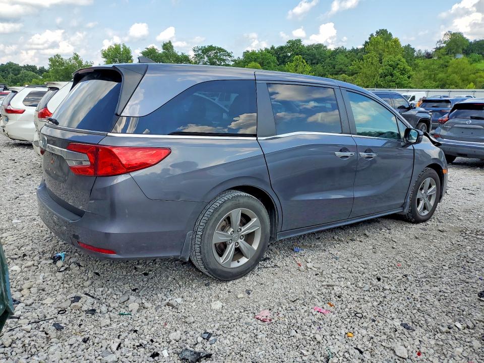 60359136 :رقم المزاد ، 5FNRL6H77JB022566 vin ، 2018 Honda Odyssey مزاد بيع