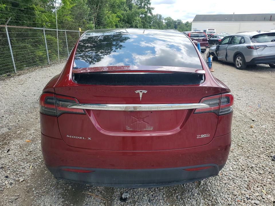 63147116 :رقم المزاد ، 5YJXCAE44GFF00040 vin ، 2016 Tesla Model X مزاد بيع