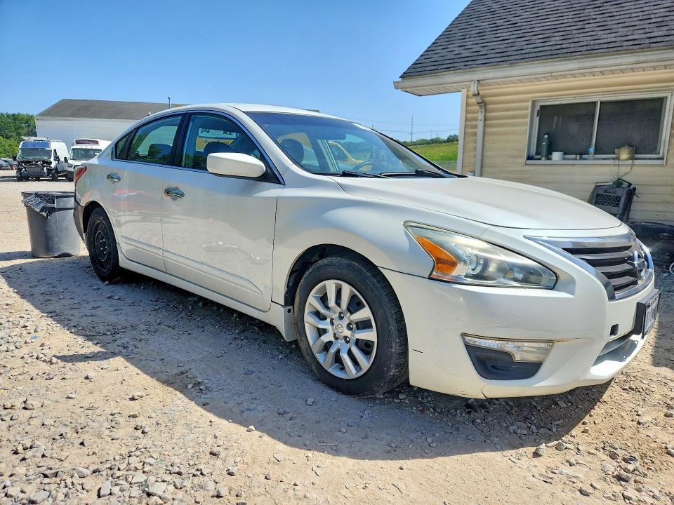2013 Nissan Altima მანქანა იყიდება აუქციონზე, vin: 1N4AL3AP2DC269149, აუქციონის ნომერი: 74513525