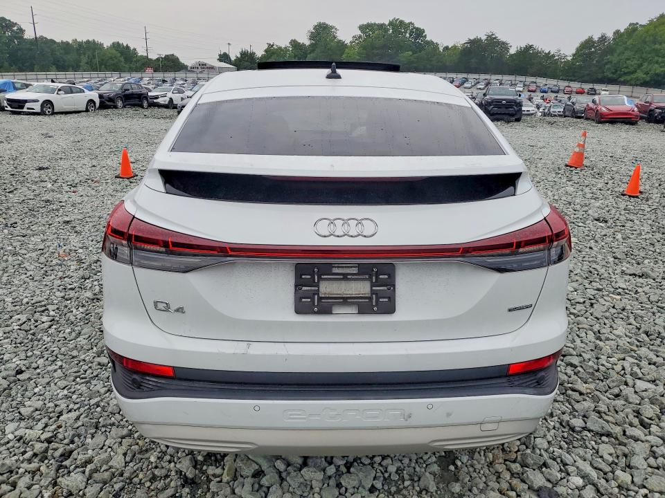 Продажа на аукционе авто 2022 Audi Q4 E-tron, vin: WA1W2BFZ4NP052729, номер лота: 62617506