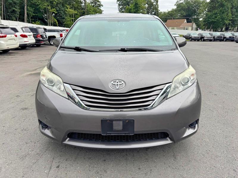 Продажа на аукционе авто 2017 Toyota Sienna, vin: 5TDKZ3DC2HS788793, номер лота: 62405986