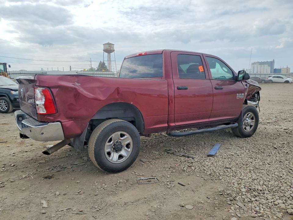 62463686 :رقم المزاد ، 3C6UR5CJ9HG763447 vin ، 2017 Ram 2500 مزاد بيع