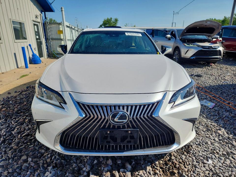 Продажа на аукционе авто 2019 Lexus Es, vin: 58ABZ1B10KU023515, номер лота: 61044726