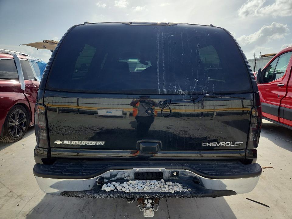 2003 Chevrolet Suburban მანქანა იყიდება აუქციონზე, vin: 3GNGK26U13G194415, აუქციონის ნომერი: 61586396