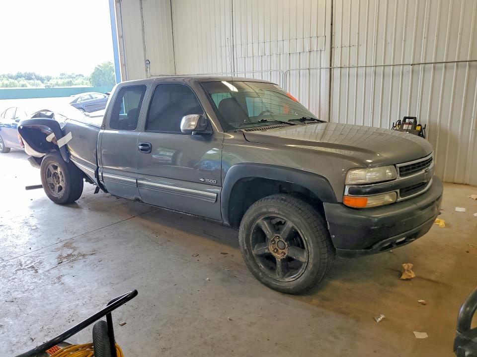 62441196 :رقم المزاد ، 1GCEK19T5YE261836 vin ، 2000 Chevrolet Silverado مزاد بيع