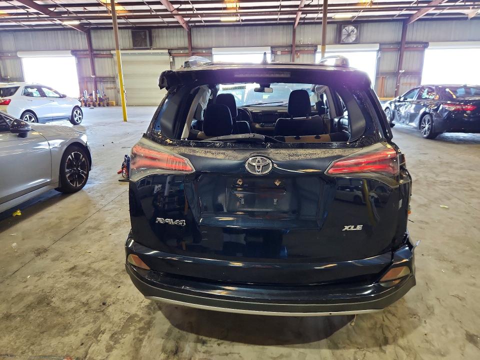 Продажа на аукционе авто 2017 Toyota Rav4, vin: JTMWFREVXHD094202, номер лота: 59240476