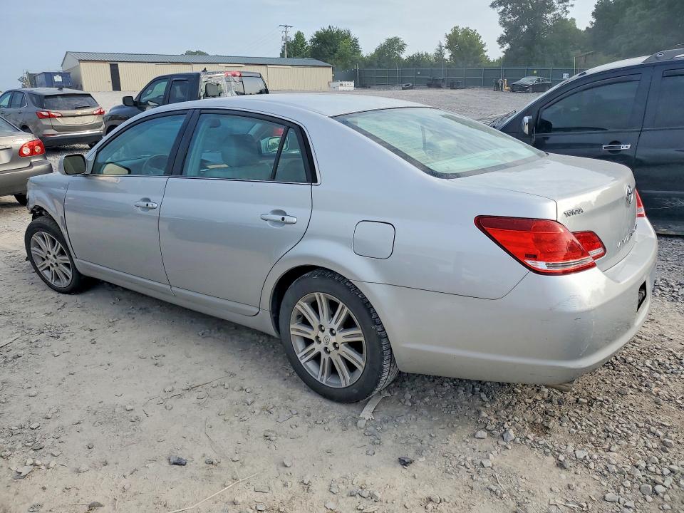2006 Toyota Avalon მანქანა იყიდება აუქციონზე, vin: 4T1BK36BX6U132869, აუქციონის ნომერი: 62706086