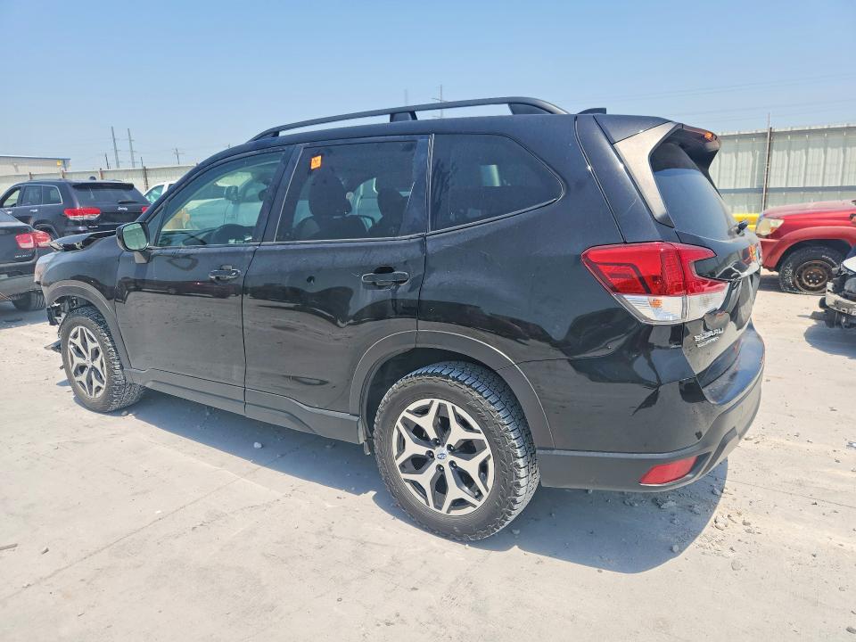 62595046 :رقم المزاد ، JF2SKAFC8MH471526 vin ، 2021 Subaru Forester مزاد بيع