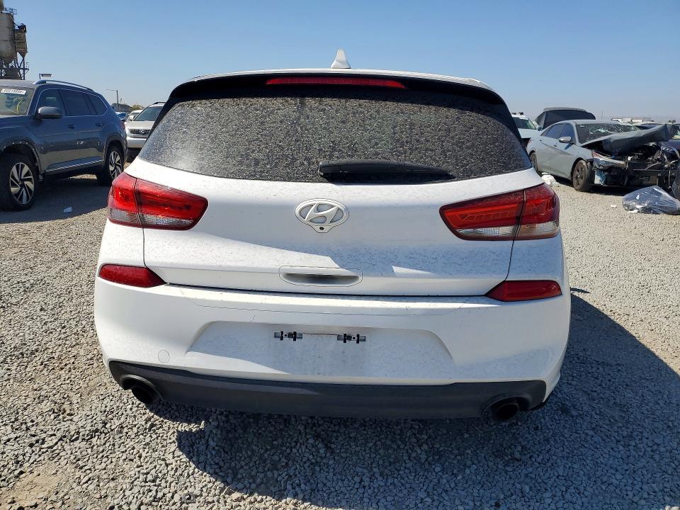 2018 Hyundai Elantra Gt მანქანა იყიდება აუქციონზე, vin: KMHH55LC7JU011249, აუქციონის ნომერი: 60988876