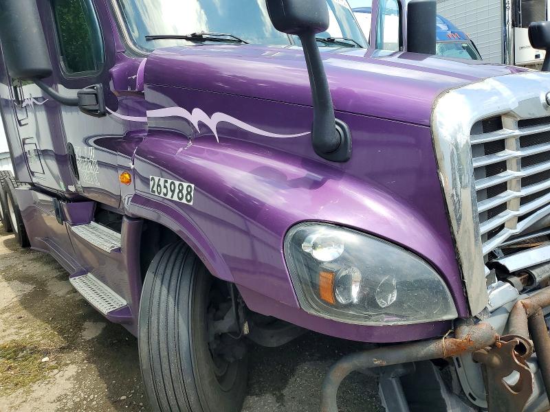 Продажа на аукционе авто 2015 Freightliner Cascadia, vin: 3AKJGLD53FSFN3286, номер лота: 59175276