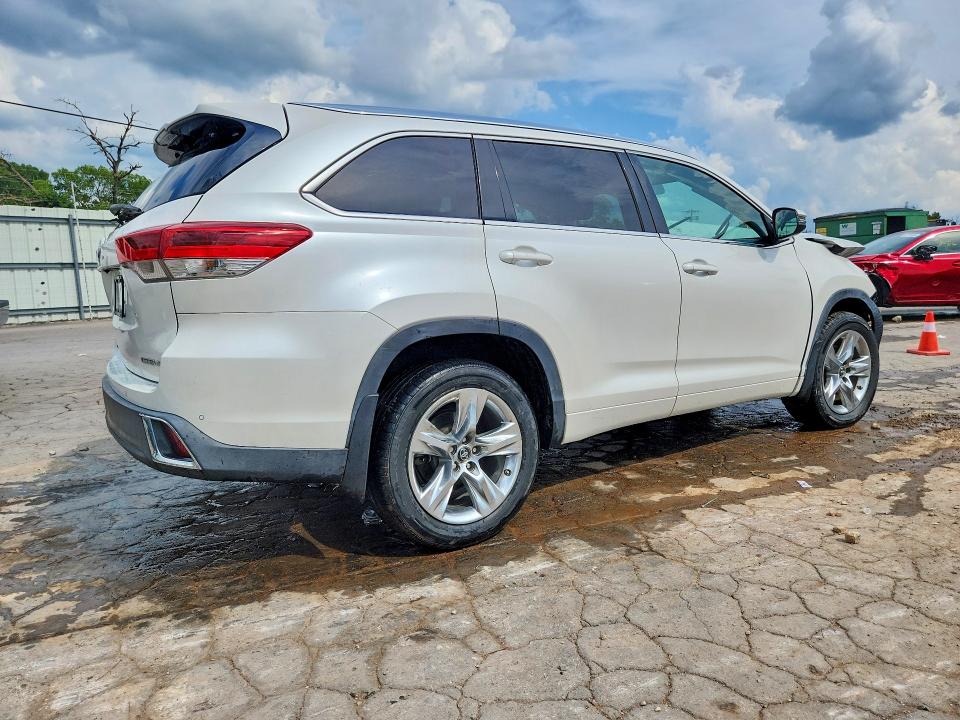 59736096 :رقم المزاد ، 5TDDZRFH8KS995748 vin ، 2019 Toyota Highlander مزاد بيع
