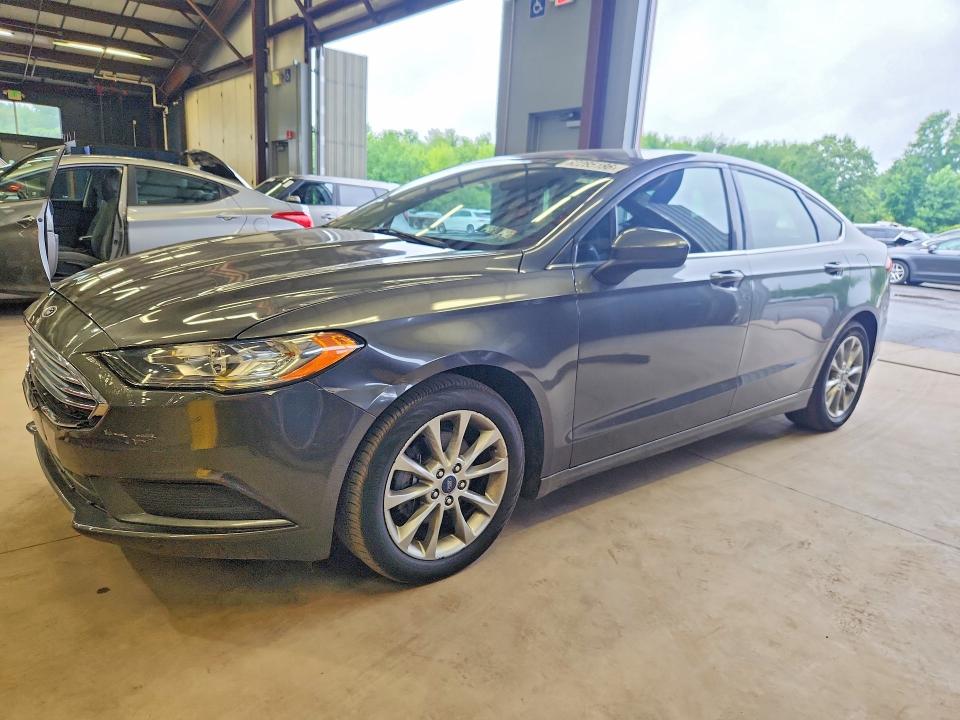 62285186 :رقم المزاد ، 3FA6P0H71HR136632 vin ، 2017 Ford Fusion مزاد بيع