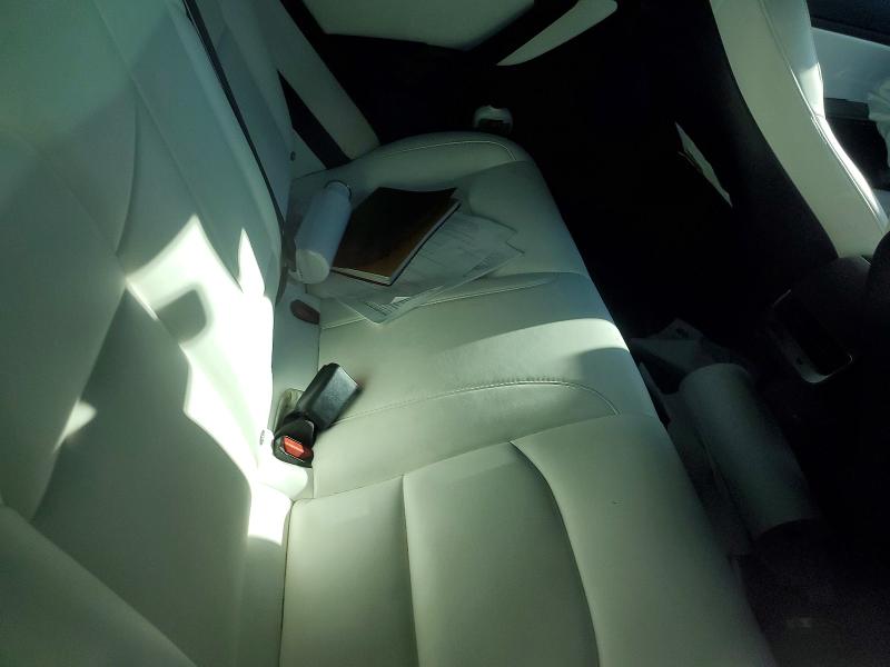 Продажа на аукционе авто 2018 Tesla Model 3, vin: 5YJ3E1EBXJF081400, номер лота: 61976656