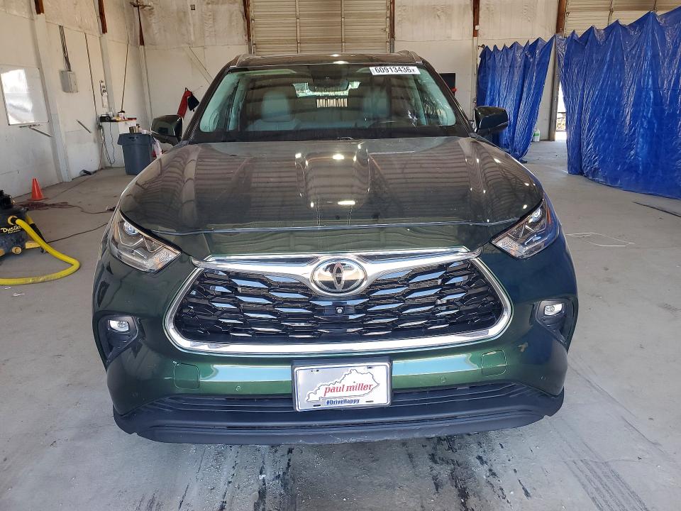 60913436 :رقم المزاد ، 5TDKDRBH4PS500349 vin ، 2023 Toyota Highlander مزاد بيع