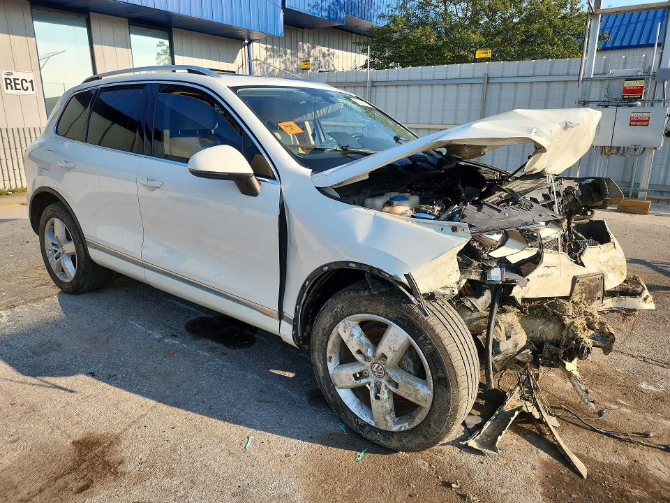 62747736 :رقم المزاد ، WVGFF9BP8CD005379 vin ، 2012 Volkswagen Touareg مزاد بيع