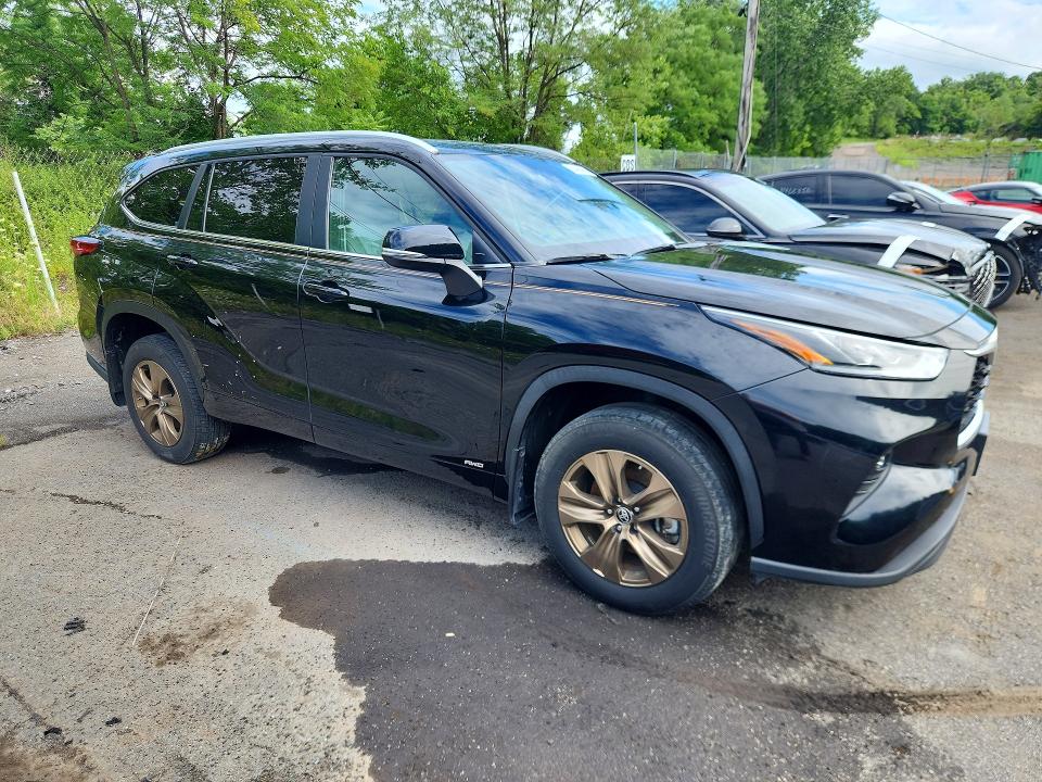 63465666 :رقم المزاد ، 5TDABRCH7PS594341 vin ، 2023 Toyota Highlander مزاد بيع