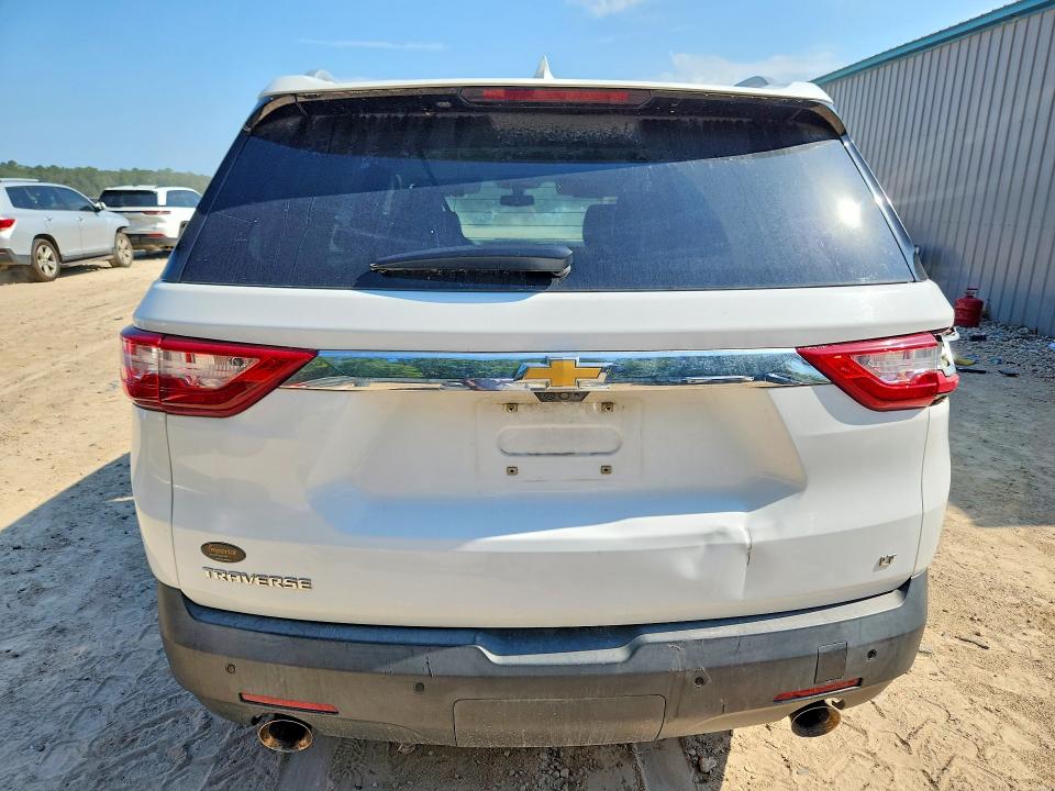 57303046 :رقم المزاد ، 1GNERHKW7JJ232058 vin ، 2018 Chevrolet Traverse مزاد بيع