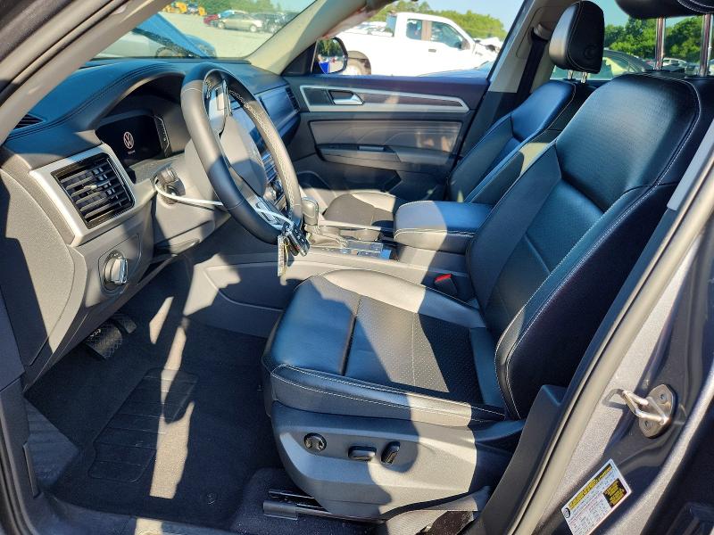 61422756 :رقم المزاد ، 1V2JP2CA5NC533854 vin ، 2022 Volkswagen Atlas مزاد بيع