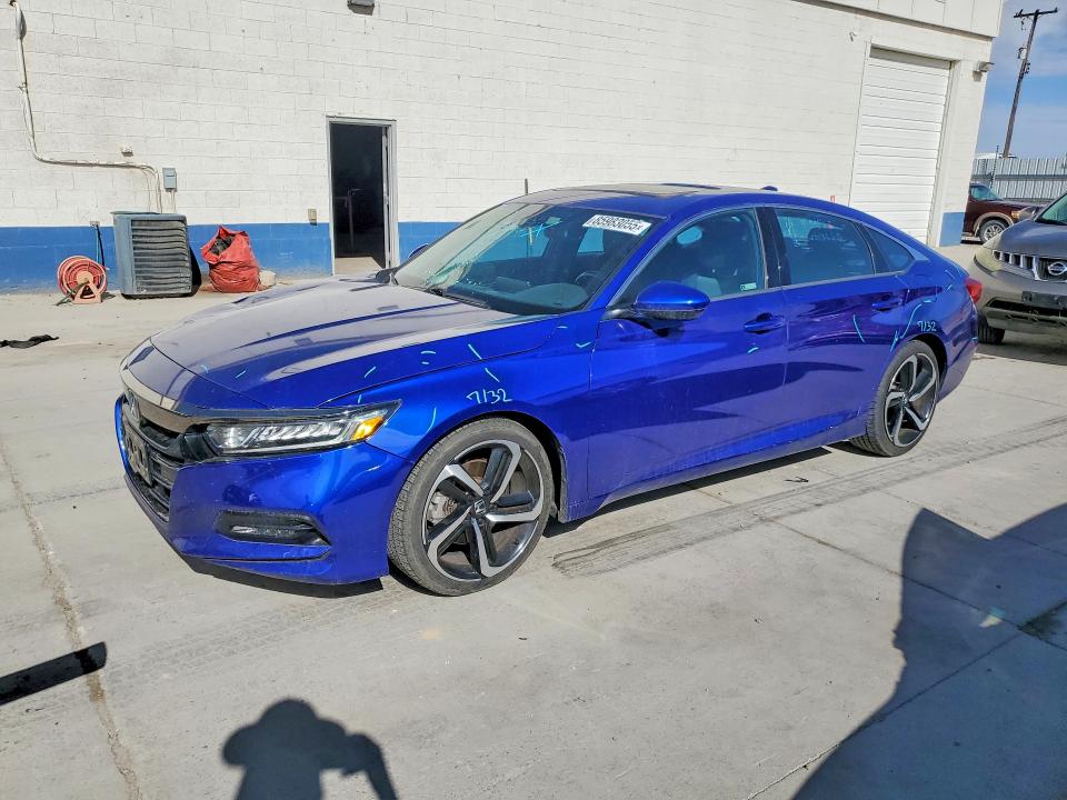 Продаж на аукціоні авто 2018 Honda Accord, vin: 1HGCV2F30JA037008, номер лоту: 85983055