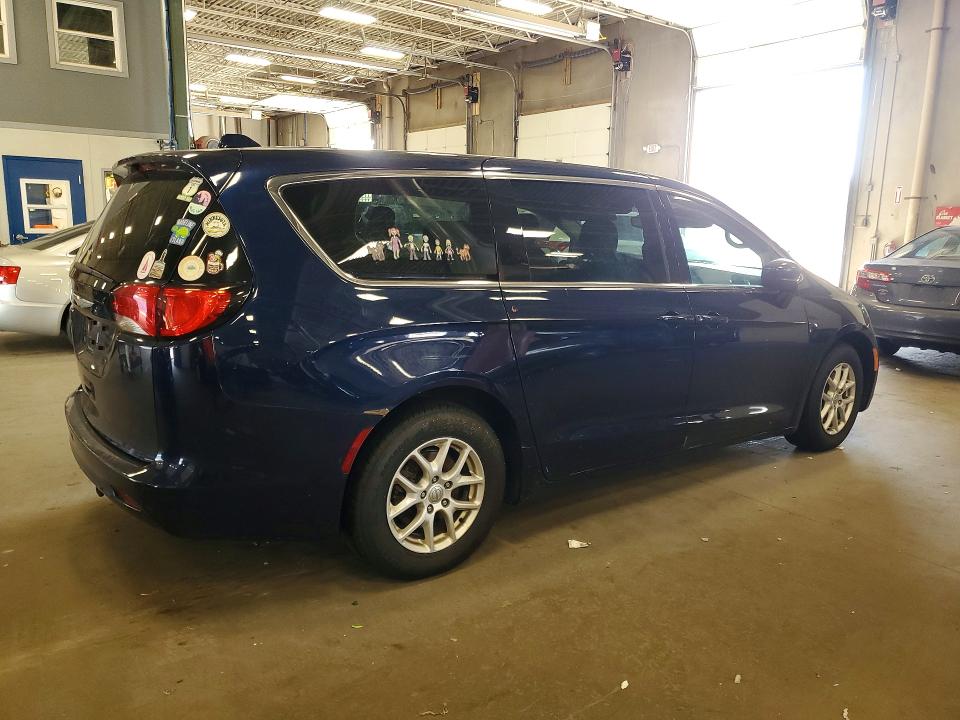 60389006 :رقم المزاد ، 2C4RC1DG8HR522212 vin ، 2017 Chrysler Pacifica مزاد بيع