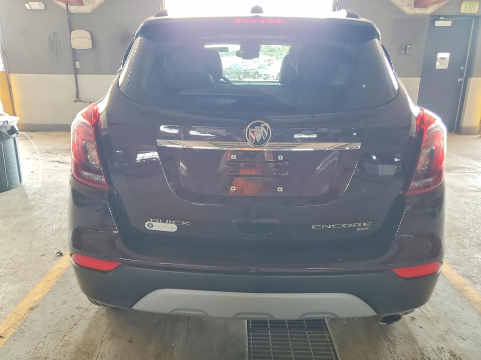 60828476 :رقم المزاد ، KL4CJFSM2JB633046 vin ، 2018 Buick Encore مزاد بيع