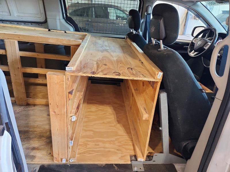 59667466 :رقم المزاد ، 2C4JRGAG7FR701275 vin ، 2015 Ram Tradesman مزاد بيع