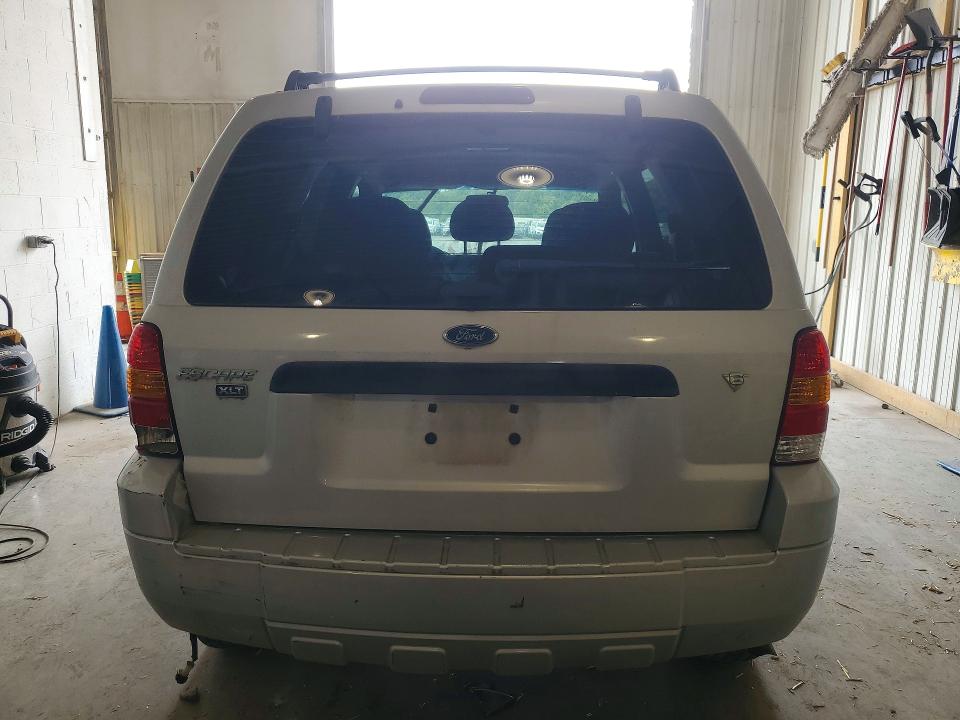 62082696 :رقم المزاد ، 1FMCU03167KA64642 vin ، 2007 Ford Escape مزاد بيع