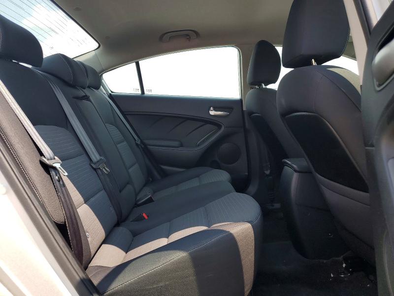 62632906 :رقم المزاد ، 3KPFL4A78HE021637 vin ، 2017 Kia Forte مزاد بيع