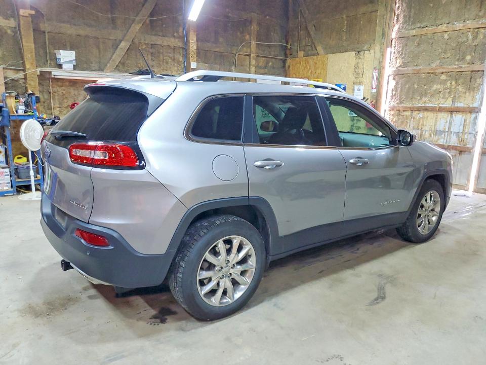 61224566 :رقم المزاد ، 1C4PJMDS0FW710455 vin ، 2015 Jeep Cherokee مزاد بيع