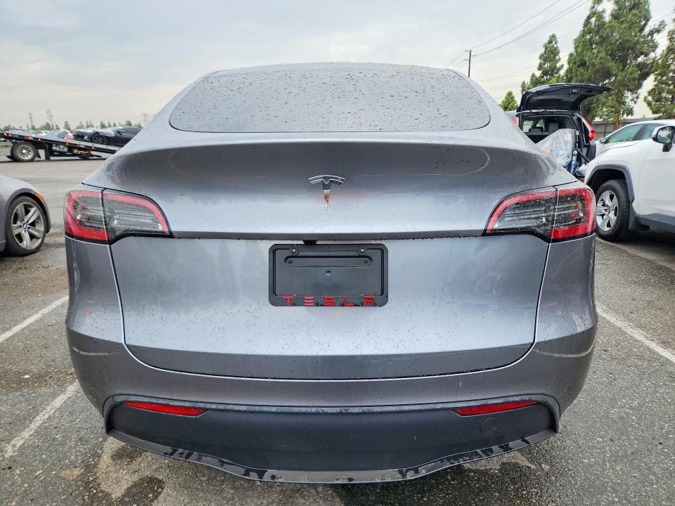 Продаж на аукціоні авто 2025 Tesla Model Y, vin: 7SAYGDED4SF278568, номер лоту: 60260916