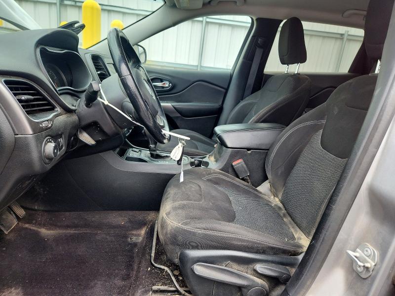 61748836 :رقم المزاد ، 1C4PJLCB7KD215560 vin ، 2019 Jeep Cherokee مزاد بيع