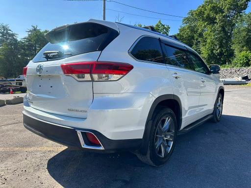 Продаж на аукціоні авто 2018 Toyota Highlander, vin: 5TDDZRFH9JS890764, номер лоту: 56543666