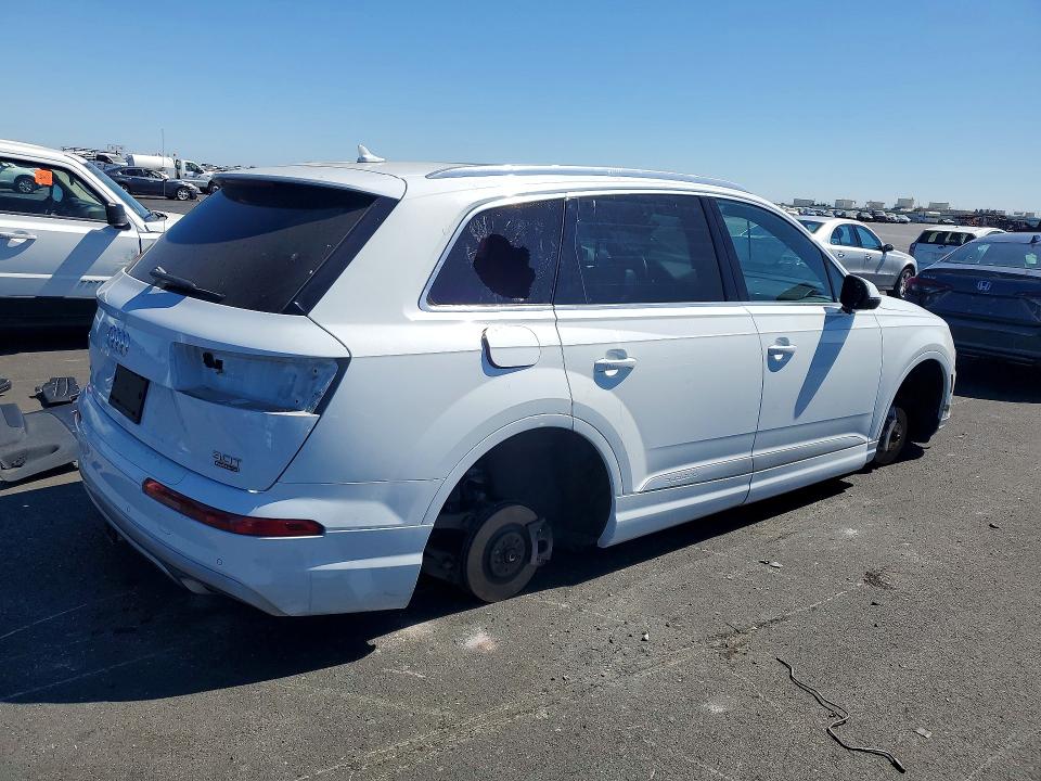 2017 Audi Q7 მანქანა იყიდება აუქციონზე, vin: WA1LAAF78HD047389, აუქციონის ნომერი: 60889656