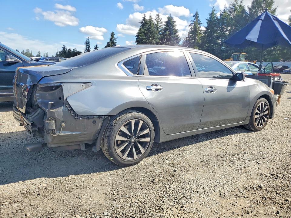 62696576 :رقم المزاد ، 1N4AL3AP2JC175557 vin ، 2018 Nissan Altima مزاد بيع