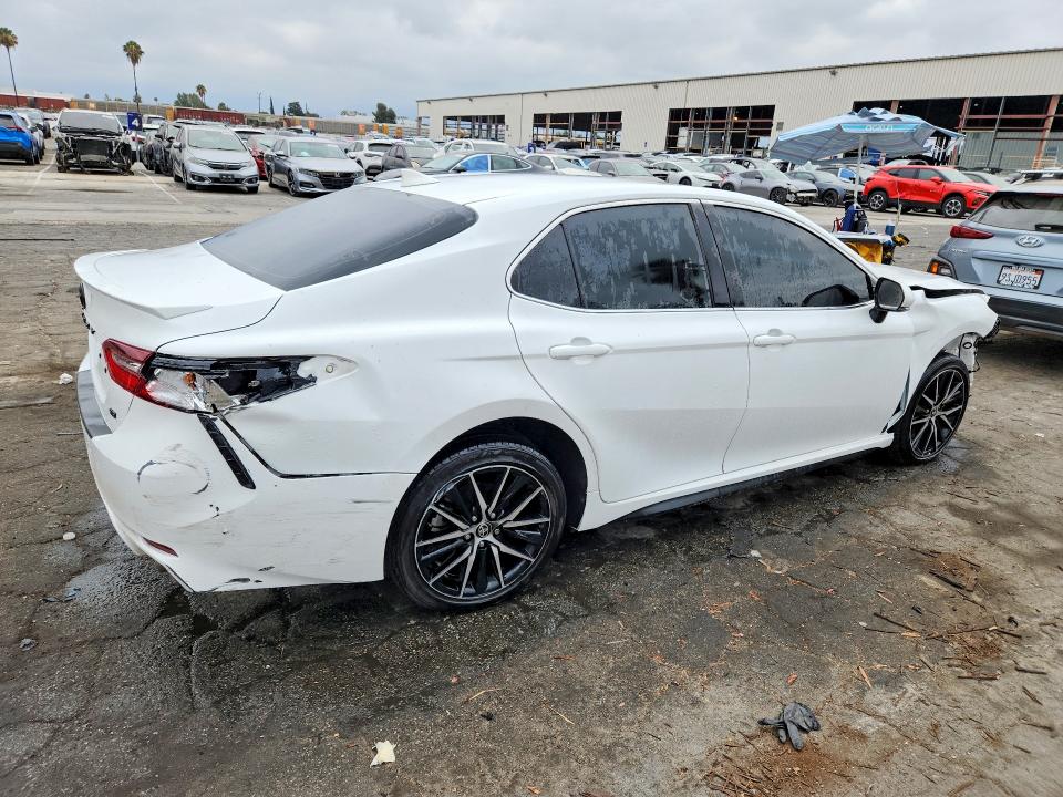 85634225 :رقم المزاد ، 4T1T11AK8RU921156 vin ، 2024 Toyota Camry مزاد بيع