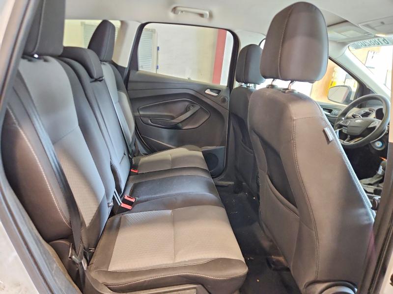 Продажа на аукционе авто 2017 Ford Escape, vin: 1FMCU9GD4HUB64141, номер лота: 61882056