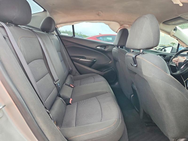 62992236 :رقم المزاد ، 1G1BC5SM1J7175310 vin ، 2018 Chevrolet Cruze مزاد بيع