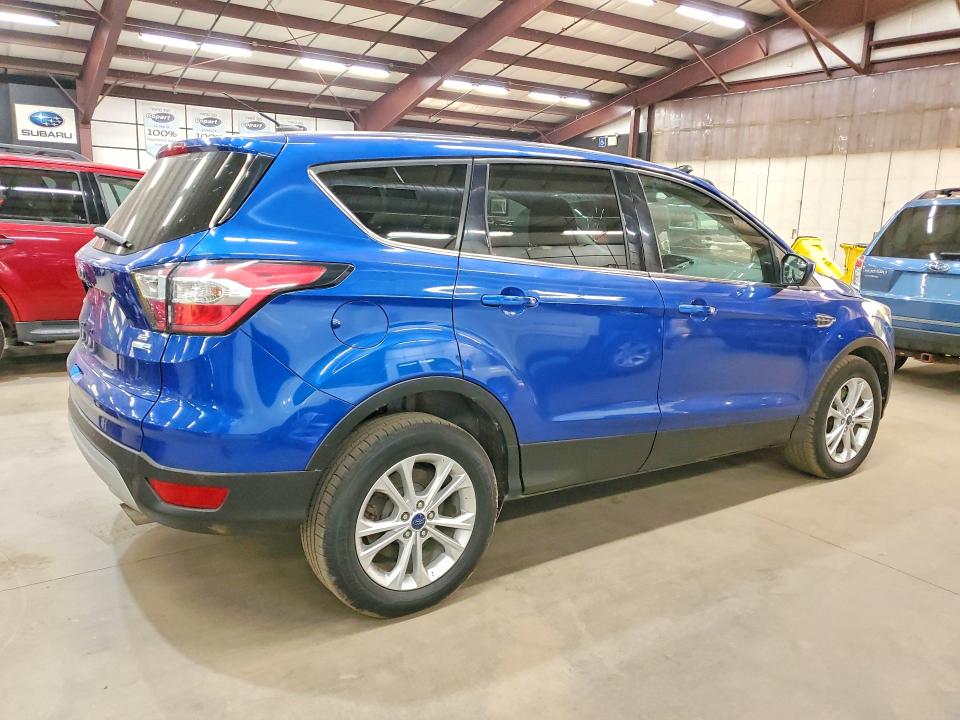 2017 Ford Escape მანქანა იყიდება აუქციონზე, vin: 1FMCU9GD4HUC83775, აუქციონის ნომერი: 61469176